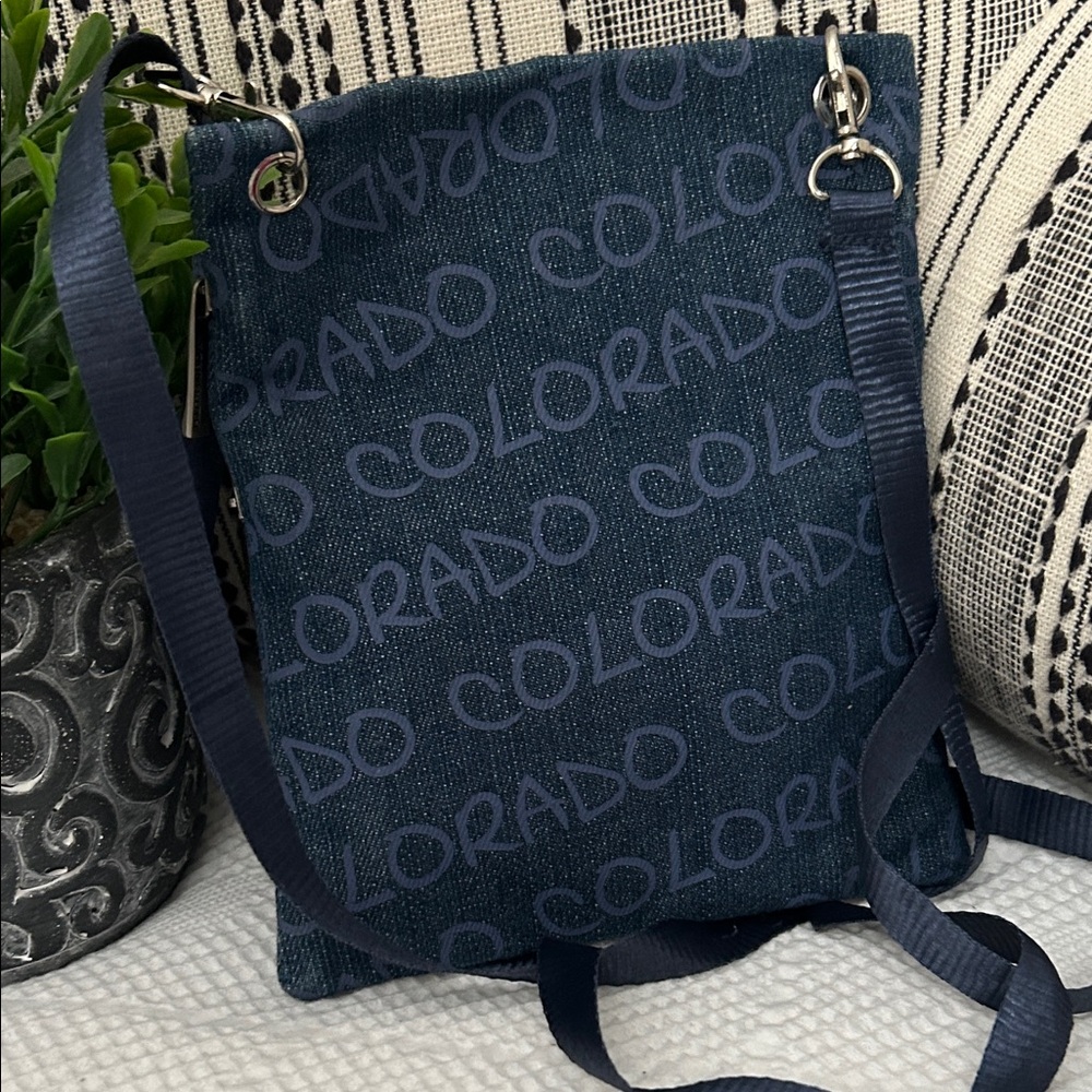 Colorado Themed Denim Crossbody Bag NWOT - Picture 2 of 8